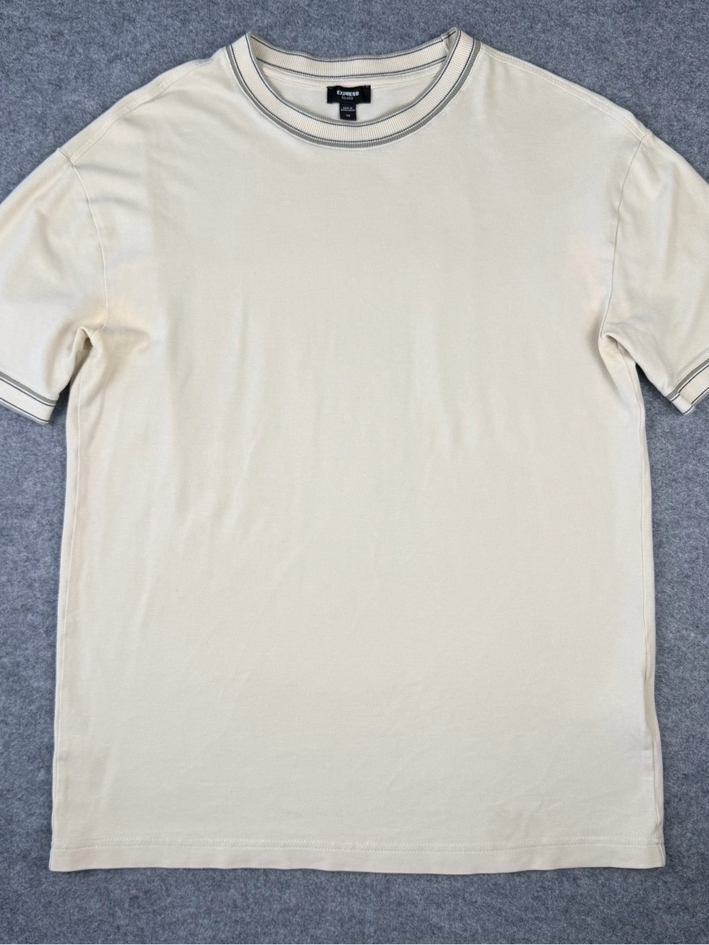 Express Cream Relaxed Fit T‑Shirt Men’s XS Tipped Collar Trim
